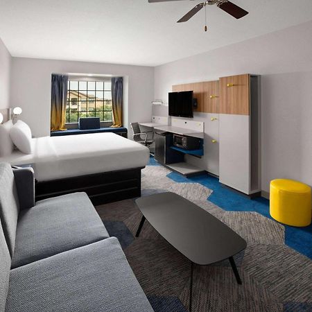 Microtel Inn & Suites By Wyndham Buda Austin South Exteriör bild