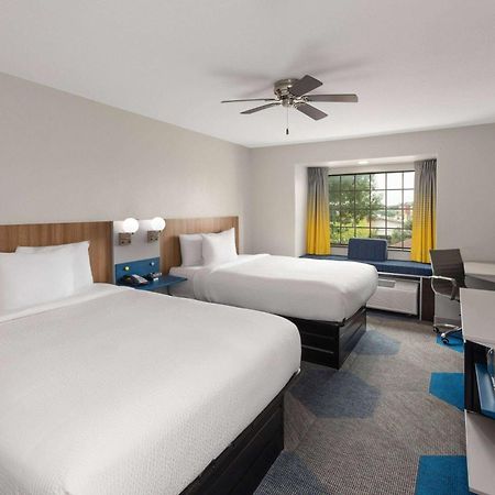 Microtel Inn & Suites By Wyndham Buda Austin South Exteriör bild